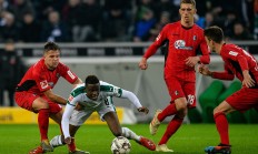 开云下载-弗赖堡队在德国足球联赛中遥遥领先