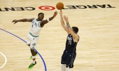 开云体育官方网站-森林狼战胜独行侠，唐斯砍下28+13