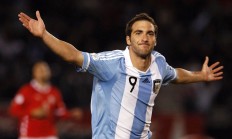 开云体育下载-一场不存在的对决，当贝林厄姆为葡萄牙点燃尼斯的夜空