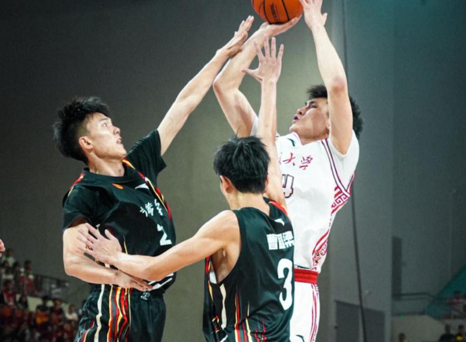 山东男篮逆袭摧败北京队，取得赛季首胜