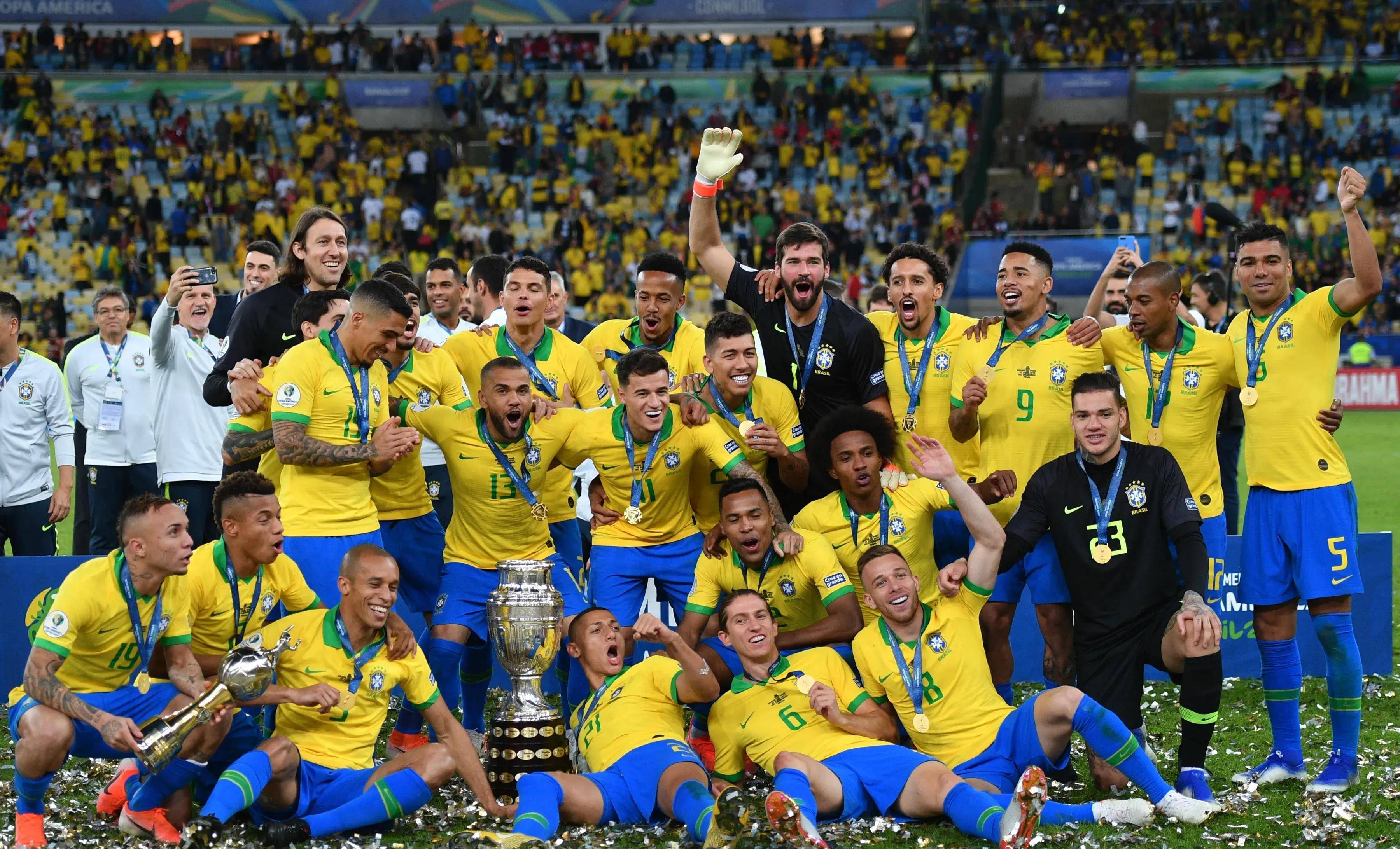 法国队对战巴西，决出晋级名额