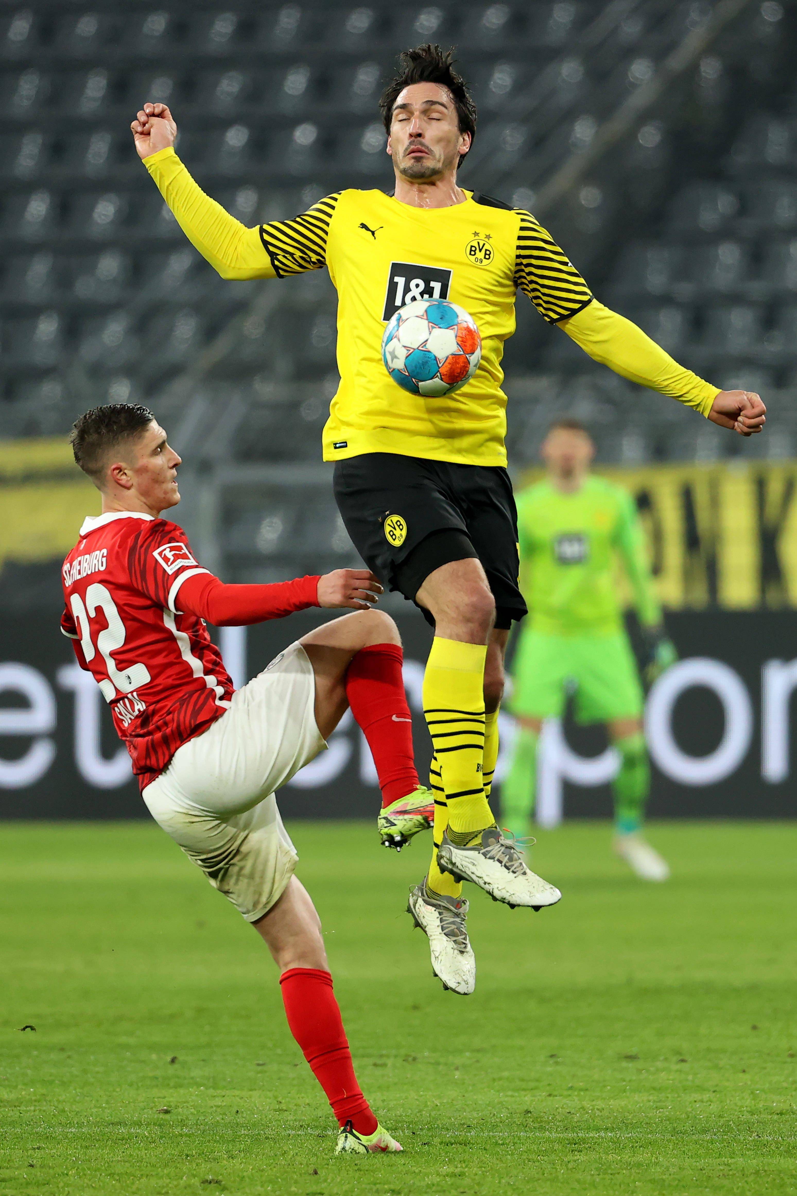 弗赖堡队在德国足球联赛中遥遥领先