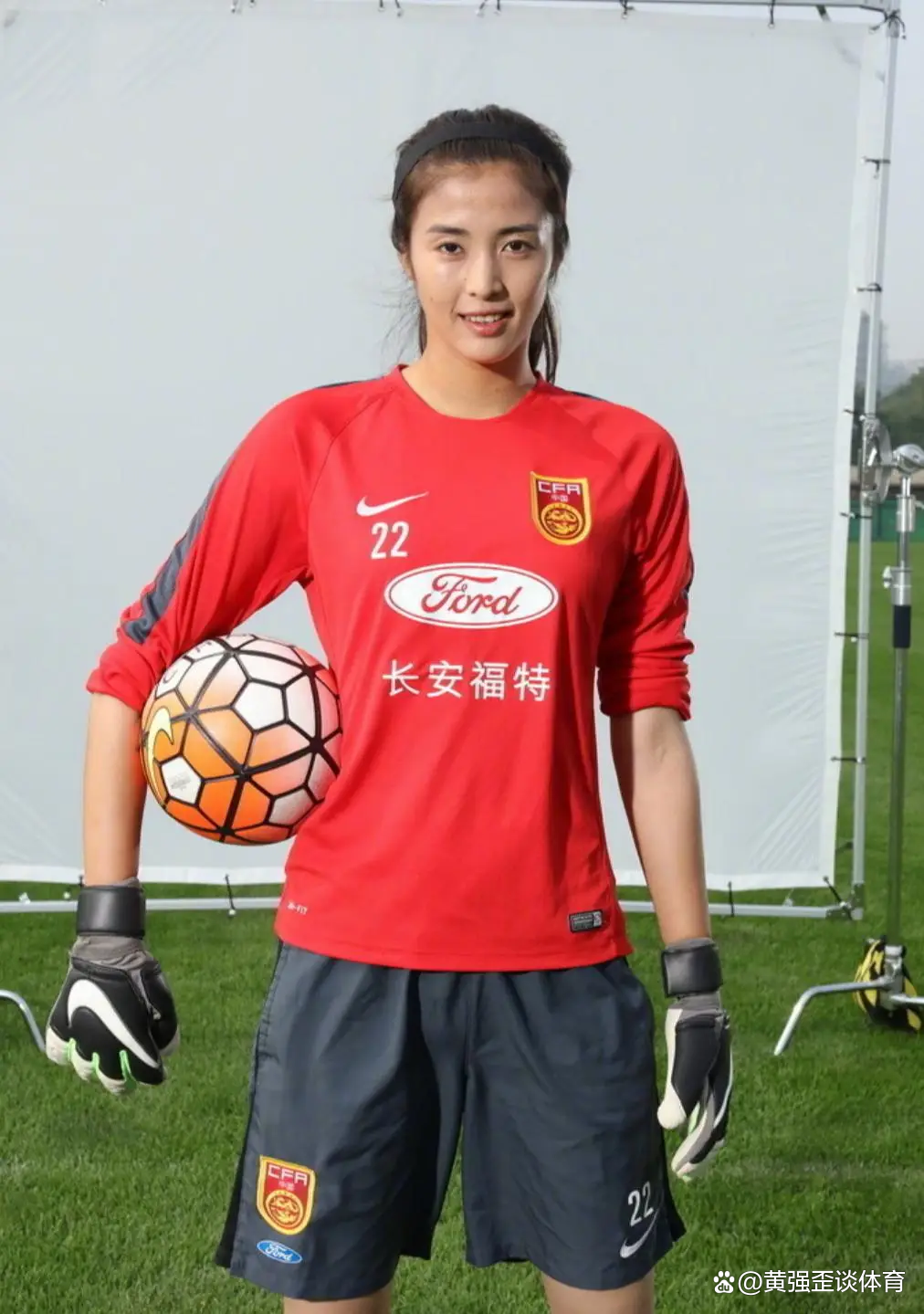 包含亚洲杯期间中国女足国内外球员表现亮眼积极进取的词条