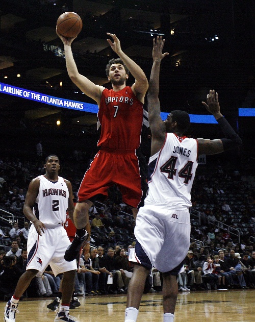 猛龙再胜老鹰，继续保持不败战绩