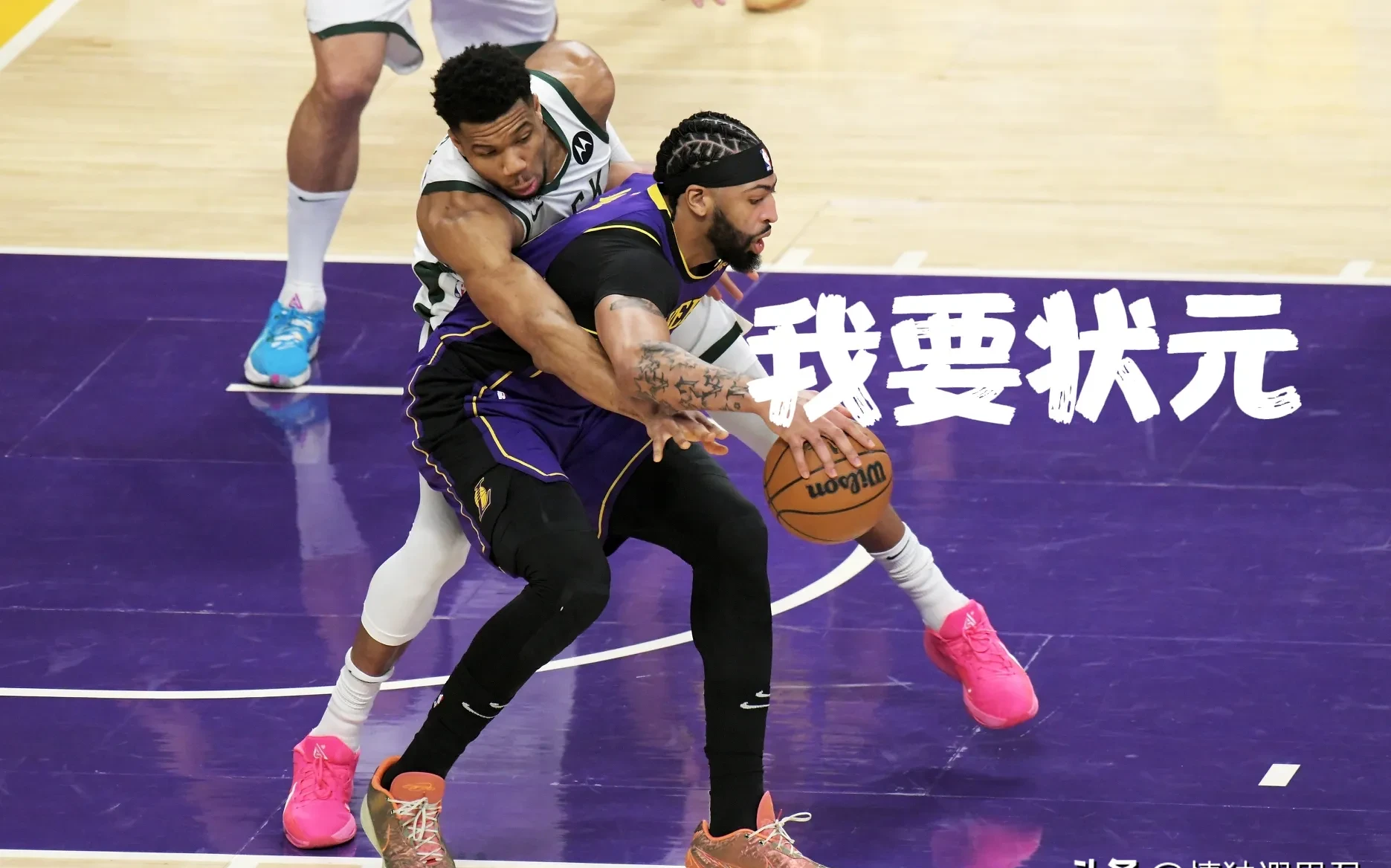 NBA球员因犯规问题被交易至另一支球队