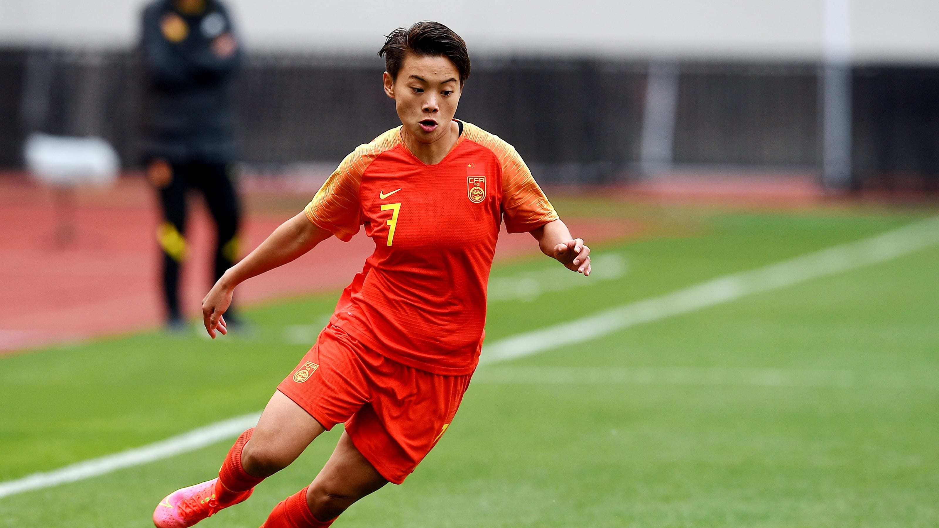 西班牙女足领跑榜单，挑战者蜂拥而至