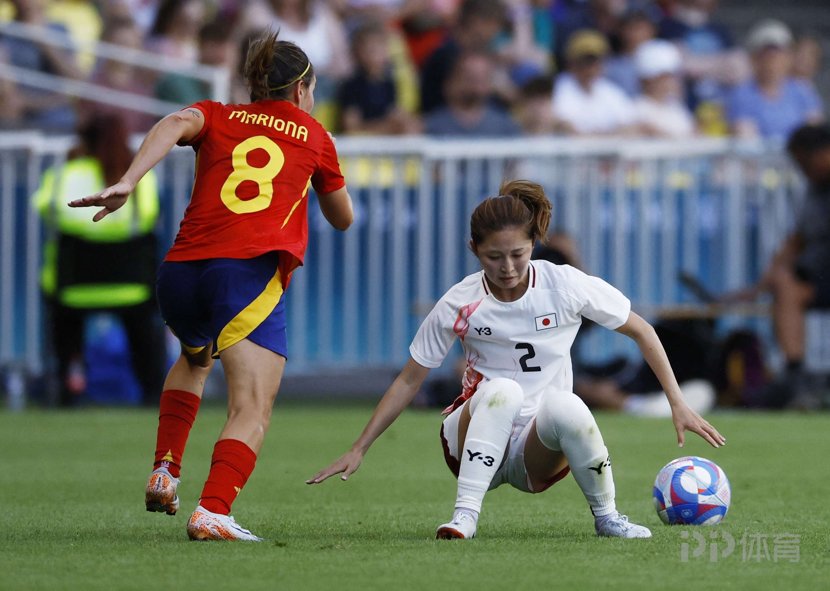 西班牙女足领跑榜单，挑战者蜂拥而至