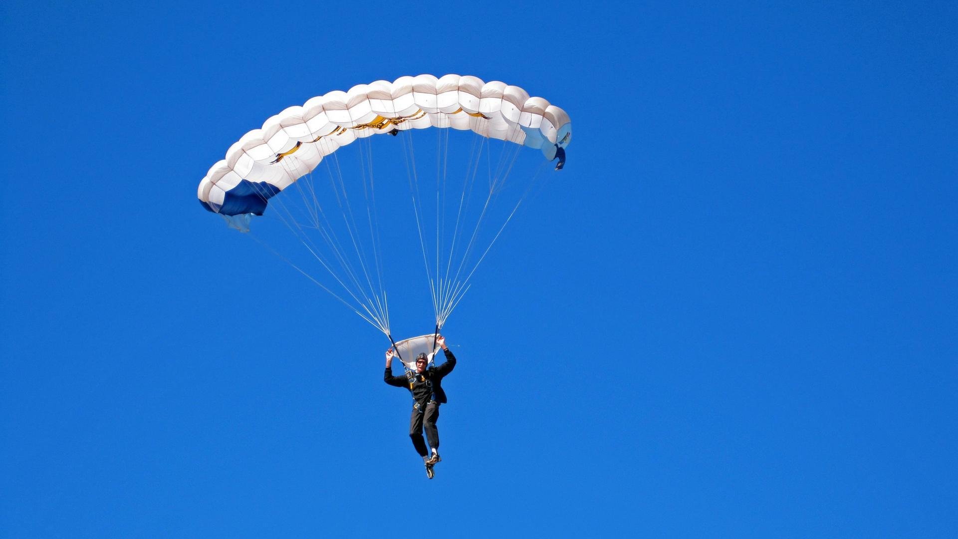 金融节奏对阵草原风暴，文班亚马用时间差撕裂雄鹿的围剿