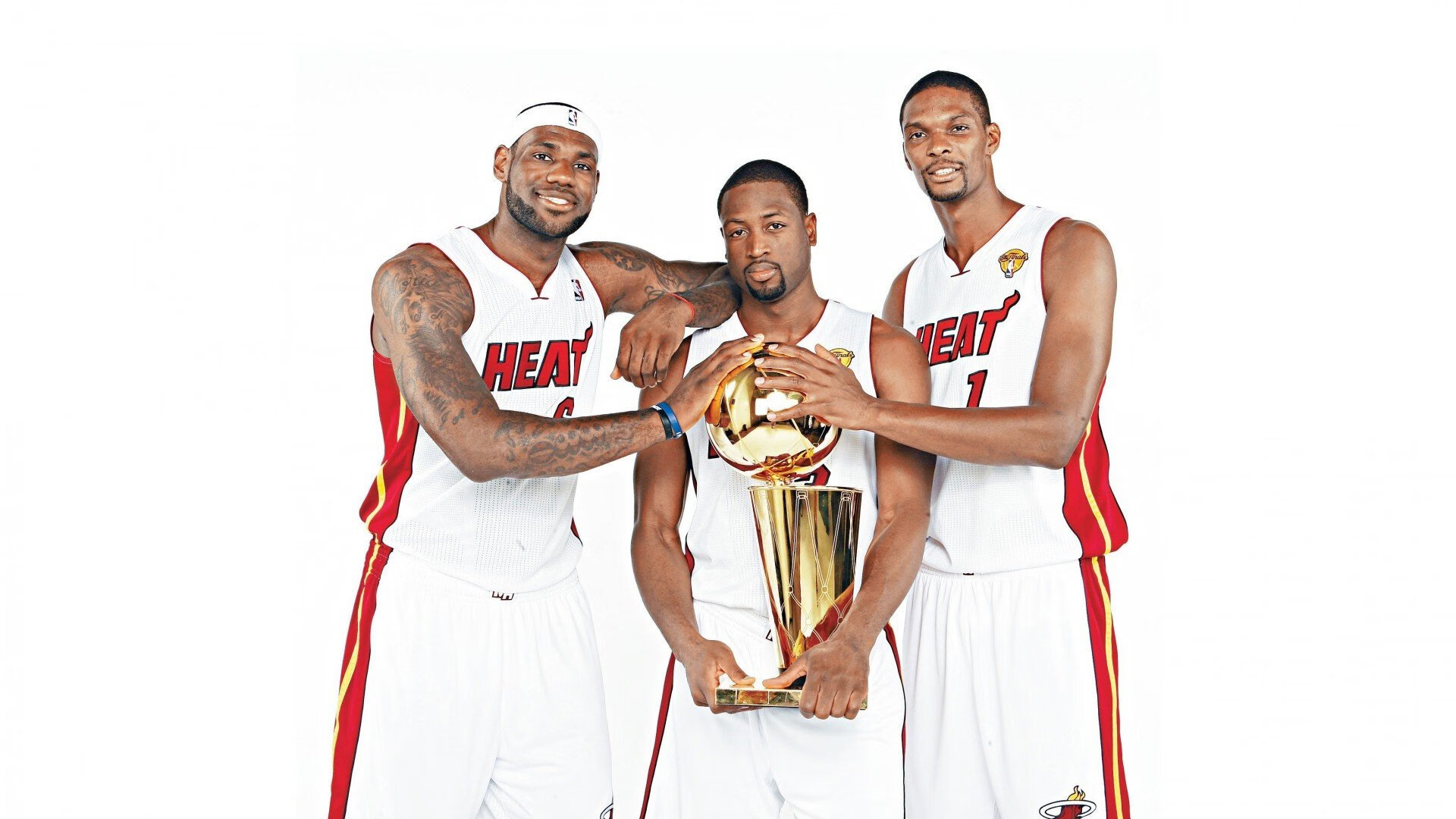 降维打击！英格拉姆狂砍40分引爆眼球，开拓者全队碾压上海队揭示残酷差距