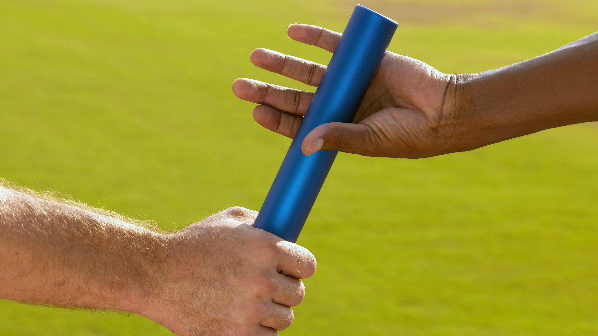 象征的黄昏,当佩雷兹的公牛碾过梅赛德斯的银箭王朝